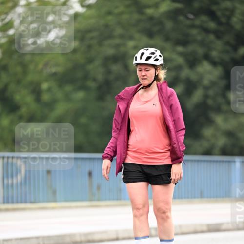 30.06.2024 - hella hamburg halbmarathon Dr. Thomas Lammeyer http://msf.ph/oto/6423567 30.06.2024 09:14:15 Kennedybrücke  meine-sportfotos.de