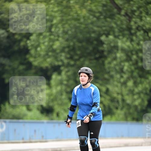 30.06.2024 - hella hamburg halbmarathon Dr. Thomas Lammeyer http://msf.ph/oto/6423648 30.06.2024 09:14:40 Kennedybrücke  meine-sportfotos.de