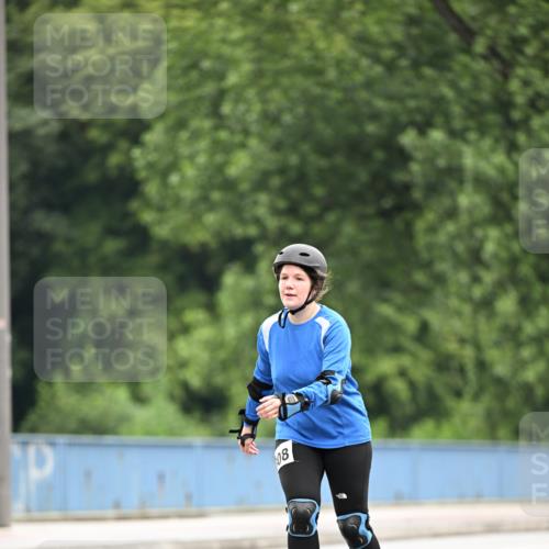 30.06.2024 - hella hamburg halbmarathon Dr. Thomas Lammeyer http://msf.ph/oto/6423685 30.06.2024 09:14:40 Kennedybrücke 08 meine-sportfotos.de