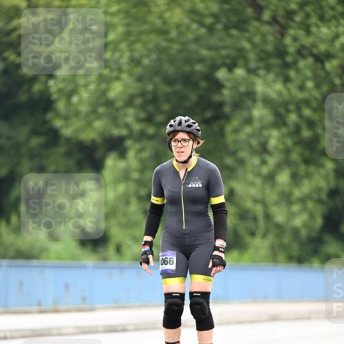 30.06.2024 - hella hamburg halbmarathon Dr. Thomas Lammeyer http://msf.ph/oto/6424135 30.06.2024 09:16:17 Kennedybrücke 990 meine-sportfotos.de