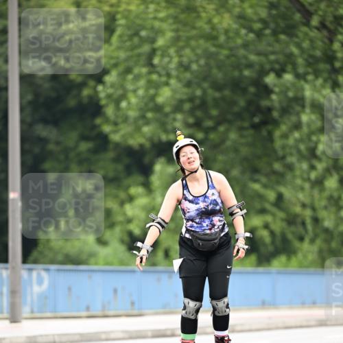 30.06.2024 - hella hamburg halbmarathon Dr. Thomas Lammeyer http://msf.ph/oto/6424348 30.06.2024 09:16:26 Kennedybrücke  meine-sportfotos.de