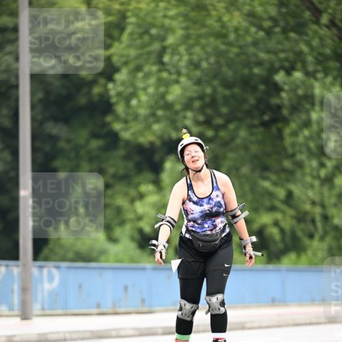 30.06.2024 - hella hamburg halbmarathon Dr. Thomas Lammeyer http://msf.ph/oto/6424376 30.06.2024 09:16:26 Kennedybrücke  meine-sportfotos.de