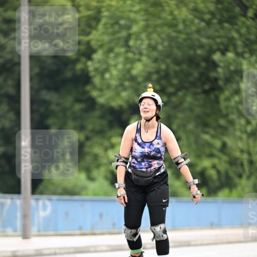 30.06.2024 - hella hamburg halbmarathon Dr. Thomas Lammeyer http://msf.ph/oto/6424468 30.06.2024 09:16:27 Kennedybrücke  meine-sportfotos.de