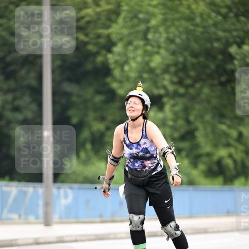 30.06.2024 - hella hamburg halbmarathon Dr. Thomas Lammeyer http://msf.ph/oto/6424516 30.06.2024 09:16:27 Kennedybrücke  meine-sportfotos.de