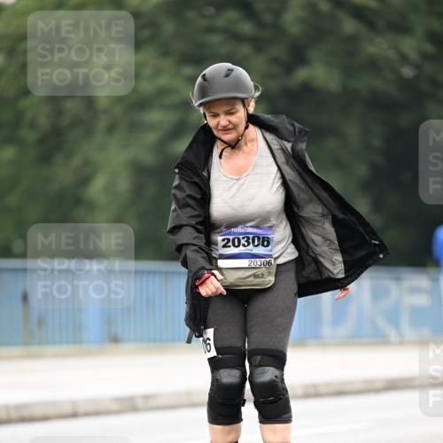 30.06.2024 - hella hamburg halbmarathon Dr. Thomas Lammeyer http://msf.ph/oto/6424908 30.06.2024 09:17:29 Kennedybrücke  meine-sportfotos.de