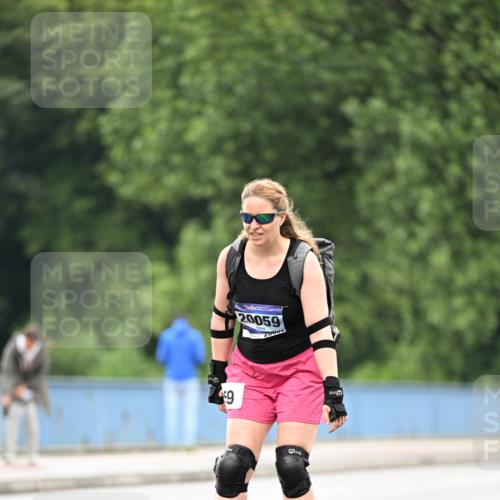 30.06.2024 - hella hamburg halbmarathon Dr. Thomas Lammeyer http://msf.ph/oto/6425177 30.06.2024 09:17:50 Kennedybrücke 9, 20059 meine-sportfotos.de