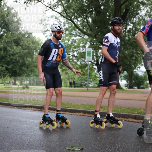 30.06.2024 - hella hamburg halbmarathon H.Heesch http://msf.ph/oto/6434430 30.06.2024 09:06:10 Zwischen KM18-KM19 400 meine-sportfotos.de