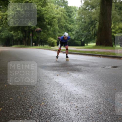 30.06.2024 - hella hamburg halbmarathon H.Heesch http://msf.ph/oto/6435633 30.06.2024 09:08:17 Zwischen KM18-KM19  meine-sportfotos.de