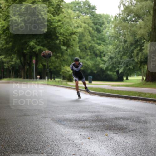 30.06.2024 - hella hamburg halbmarathon H.Heesch http://msf.ph/oto/6437807 30.06.2024 09:11:43 Zwischen KM18-KM19  meine-sportfotos.de