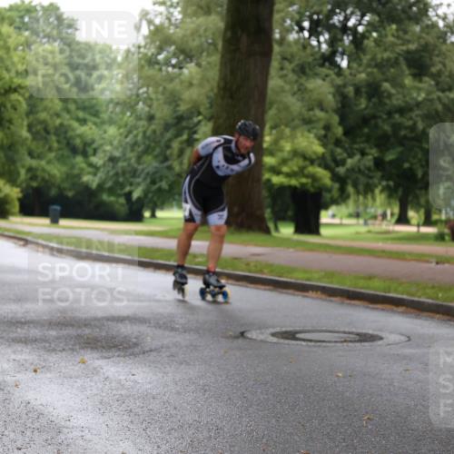 30.06.2024 - hella hamburg halbmarathon H.Heesch http://msf.ph/oto/6437889 30.06.2024 09:11:45 Zwischen KM18-KM19  meine-sportfotos.de