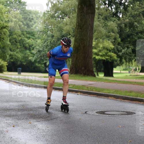 30.06.2024 - hella hamburg halbmarathon H.Heesch http://msf.ph/oto/6438215 30.06.2024 09:11:57 Zwischen KM18-KM19  meine-sportfotos.de