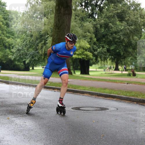 30.06.2024 - hella hamburg halbmarathon H.Heesch http://msf.ph/oto/6438253 30.06.2024 09:11:57 Zwischen KM18-KM19  meine-sportfotos.de