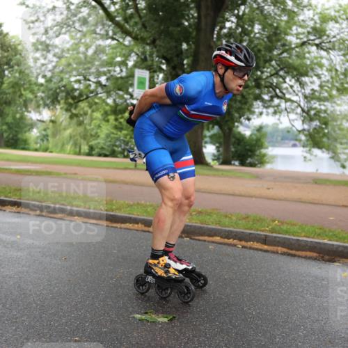 30.06.2024 - hella hamburg halbmarathon H.Heesch http://msf.ph/oto/6438309 30.06.2024 09:11:58 Zwischen KM18-KM19  meine-sportfotos.de