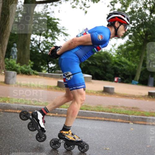 30.06.2024 - hella hamburg halbmarathon H.Heesch http://msf.ph/oto/6438392 30.06.2024 09:11:58 Zwischen KM18-KM19  meine-sportfotos.de