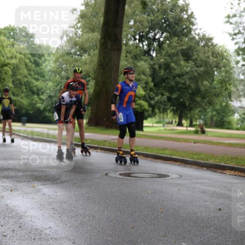 30.06.2024 - hella hamburg halbmarathon H.Heesch http://msf.ph/oto/6439109 30.06.2024 09:12:25 Zwischen KM18-KM19  meine-sportfotos.de