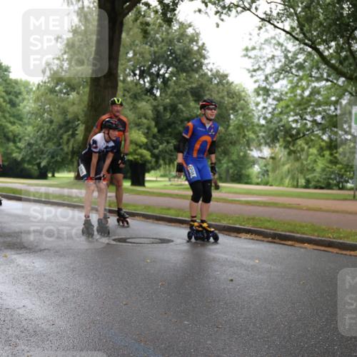 30.06.2024 - hella hamburg halbmarathon H.Heesch http://msf.ph/oto/6439181 30.06.2024 09:12:25 Zwischen KM18-KM19  meine-sportfotos.de