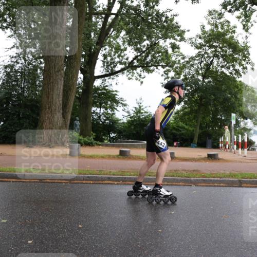 30.06.2024 - hella hamburg halbmarathon H.Heesch http://msf.ph/oto/6439372 30.06.2024 09:12:28 Zwischen KM18-KM19 442 meine-sportfotos.de