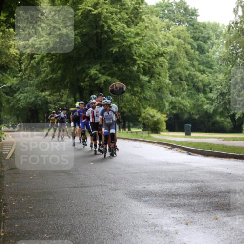 30.06.2024 - hella hamburg halbmarathon H.Heesch http://msf.ph/oto/6439499 30.06.2024 09:13:17 Zwischen KM18-KM19  meine-sportfotos.de