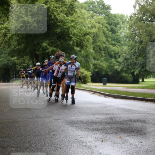30.06.2024 - hella hamburg halbmarathon H.Heesch http://msf.ph/oto/6439601 30.06.2024 09:13:18 Zwischen KM18-KM19  meine-sportfotos.de