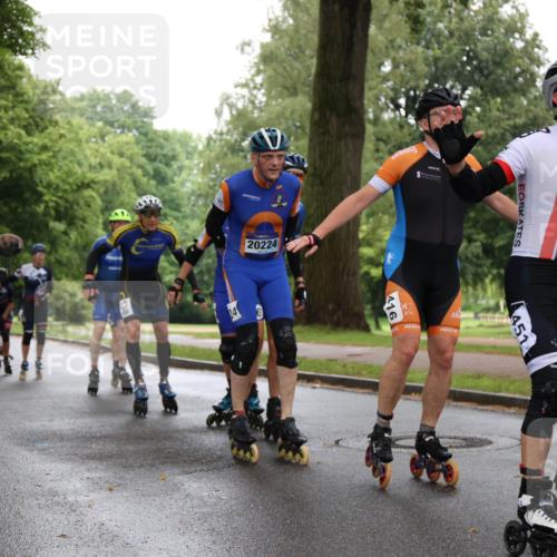 30.06.2024 - hella hamburg halbmarathon H.Heesch http://msf.ph/oto/6439971 30.06.2024 09:13:20 Zwischen KM18-KM19 138, 20224, 416, 451 meine-sportfotos.de