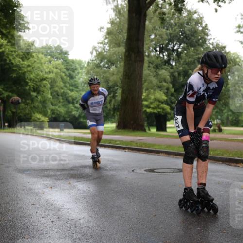 30.06.2024 - hella hamburg halbmarathon H.Heesch http://msf.ph/oto/6440321 30.06.2024 09:13:22 Zwischen KM18-KM19 427, 60 meine-sportfotos.de