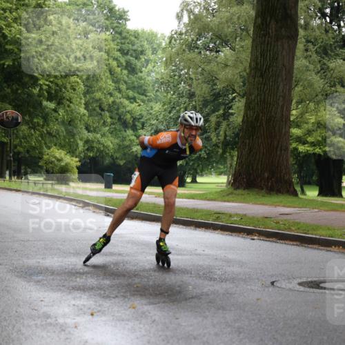 30.06.2024 - hella hamburg halbmarathon H.Heesch http://msf.ph/oto/6440544 30.06.2024 09:13:34 Zwischen KM18-KM19  meine-sportfotos.de