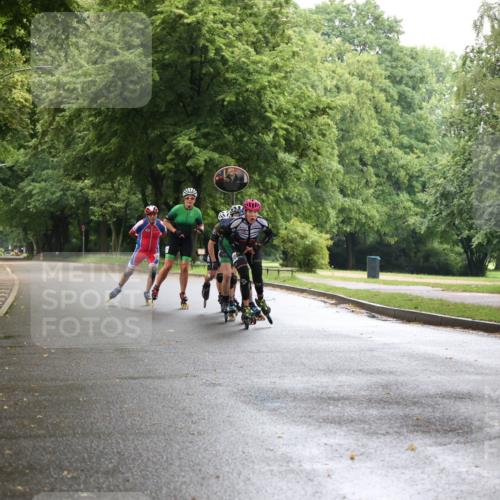 30.06.2024 - hella hamburg halbmarathon H.Heesch http://msf.ph/oto/6441165 30.06.2024 09:15:02 Zwischen KM18-KM19  meine-sportfotos.de