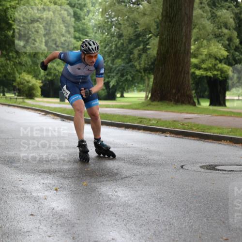30.06.2024 - hella hamburg halbmarathon H.Heesch http://msf.ph/oto/6441598 30.06.2024 09:15:48 Zwischen KM18-KM19 201 meine-sportfotos.de