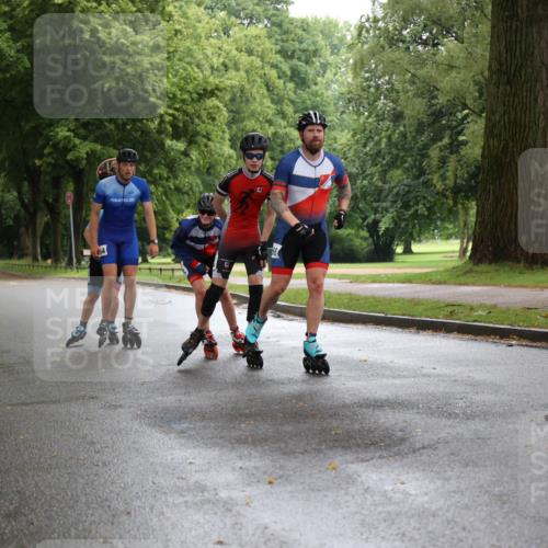 30.06.2024 - hella hamburg halbmarathon H.Heesch http://msf.ph/oto/6441988 30.06.2024 09:16:03 Zwischen KM18-KM19  meine-sportfotos.de