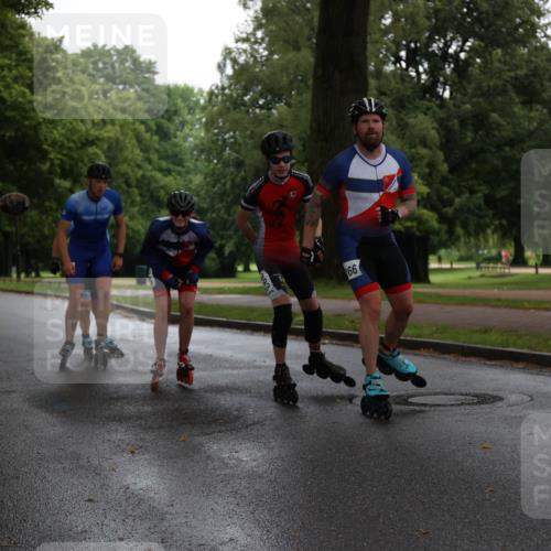 30.06.2024 - hella hamburg halbmarathon H.Heesch http://msf.ph/oto/6442110 30.06.2024 09:16:04 Zwischen KM18-KM19 99 meine-sportfotos.de