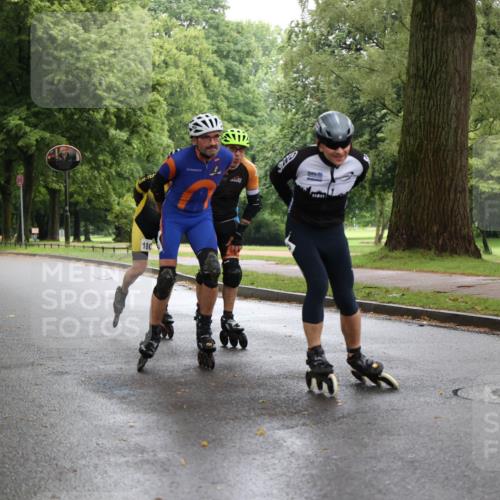 30.06.2024 - hella hamburg halbmarathon H.Heesch http://msf.ph/oto/6442346 30.06.2024 09:16:13 Zwischen KM18-KM19  meine-sportfotos.de