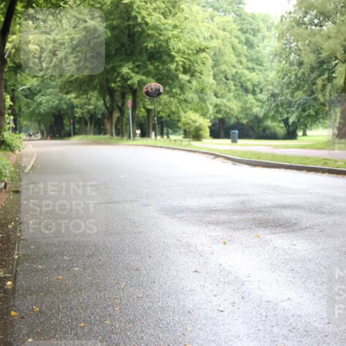 30.06.2024 - hella hamburg halbmarathon H.Heesch http://msf.ph/oto/6442542 30.06.2024 09:16:57 Zwischen KM18-KM19  meine-sportfotos.de