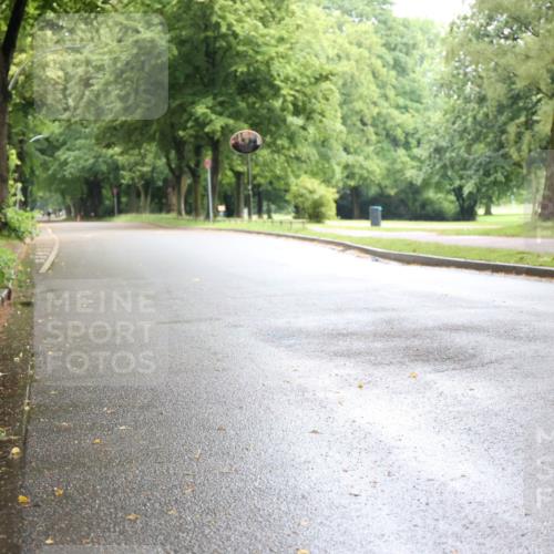 30.06.2024 - hella hamburg halbmarathon H.Heesch http://msf.ph/oto/6442566 30.06.2024 09:16:57 Zwischen KM18-KM19  meine-sportfotos.de