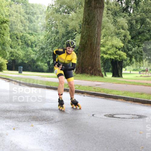 30.06.2024 - hella hamburg halbmarathon H.Heesch http://msf.ph/oto/6442829 30.06.2024 09:17:37 Zwischen KM18-KM19  meine-sportfotos.de