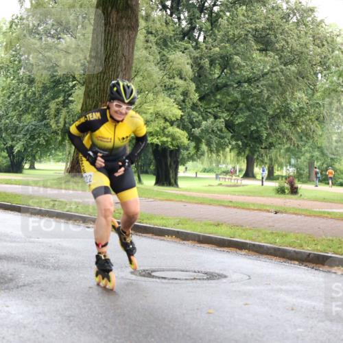 30.06.2024 - hella hamburg halbmarathon H.Heesch http://msf.ph/oto/6442844 30.06.2024 09:17:37 Zwischen KM18-KM19  meine-sportfotos.de