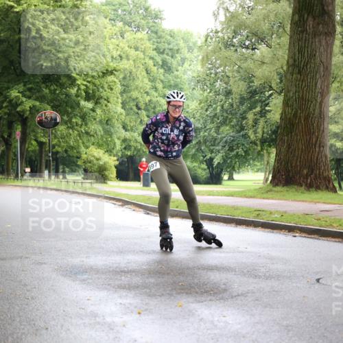 30.06.2024 - hella hamburg halbmarathon H.Heesch http://msf.ph/oto/6442925 30.06.2024 09:17:45 Zwischen KM18-KM19 397 meine-sportfotos.de