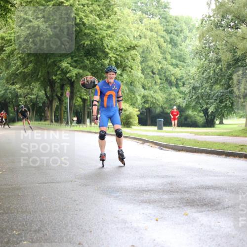 30.06.2024 - hella hamburg halbmarathon H.Heesch http://msf.ph/oto/6442980 30.06.2024 09:17:50 Zwischen KM18-KM19  meine-sportfotos.de
