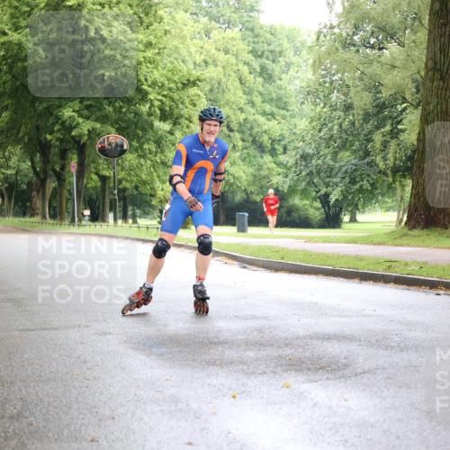 30.06.2024 - hella hamburg halbmarathon H.Heesch http://msf.ph/oto/6443012 30.06.2024 09:17:50 Zwischen KM18-KM19  meine-sportfotos.de
