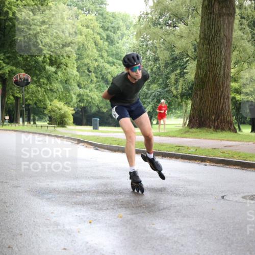 30.06.2024 - hella hamburg halbmarathon H.Heesch http://msf.ph/oto/6443064 30.06.2024 09:17:55 Zwischen KM18-KM19  meine-sportfotos.de