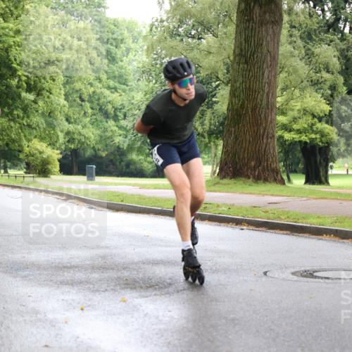 30.06.2024 - hella hamburg halbmarathon H.Heesch http://msf.ph/oto/6443082 30.06.2024 09:17:55 Zwischen KM18-KM19  meine-sportfotos.de