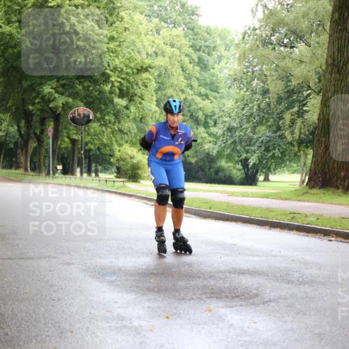30.06.2024 - hella hamburg halbmarathon H.Heesch http://msf.ph/oto/6443208 30.06.2024 09:18:31 Zwischen KM18-KM19  meine-sportfotos.de