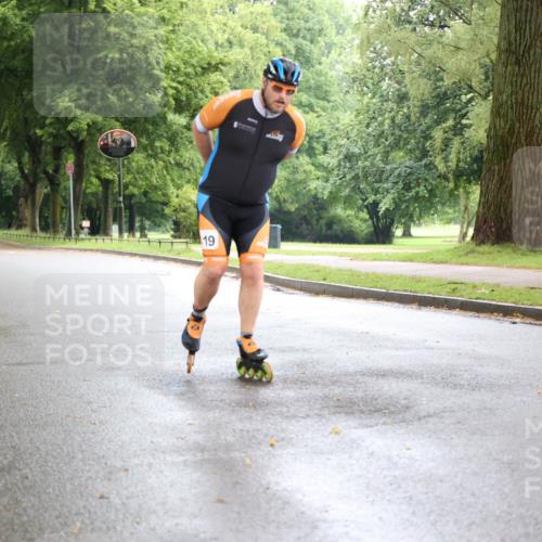 30.06.2024 - hella hamburg halbmarathon H.Heesch http://msf.ph/oto/6443265 30.06.2024 09:18:44 Zwischen KM18-KM19 19, 10 meine-sportfotos.de