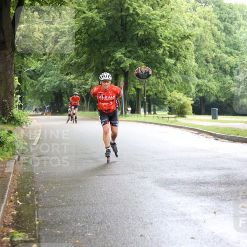 30.06.2024 - hella hamburg halbmarathon H.Heesch http://msf.ph/oto/6443279 30.06.2024 09:18:57 Zwischen KM18-KM19  meine-sportfotos.de