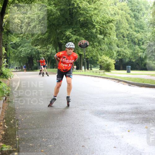 30.06.2024 - hella hamburg halbmarathon H.Heesch http://msf.ph/oto/6443294 30.06.2024 09:18:58 Zwischen KM18-KM19  meine-sportfotos.de