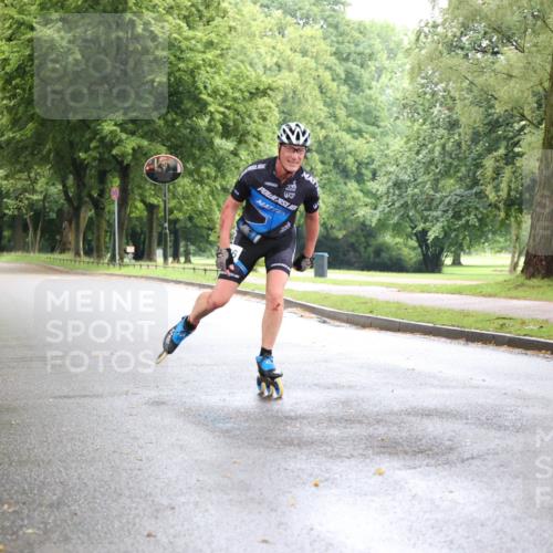 30.06.2024 - hella hamburg halbmarathon H.Heesch http://msf.ph/oto/6443564 30.06.2024 09:19:27 Zwischen KM18-KM19 222 meine-sportfotos.de