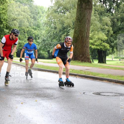 30.06.2024 - hella hamburg halbmarathon H.Heesch http://msf.ph/oto/6443617 30.06.2024 09:19:41 Zwischen KM18-KM19  meine-sportfotos.de