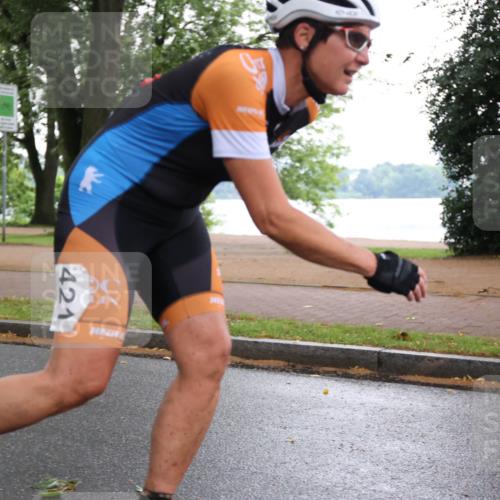 30.06.2024 - hella hamburg halbmarathon H.Heesch http://msf.ph/oto/6443673 30.06.2024 09:19:44 Zwischen KM18-KM19 421 meine-sportfotos.de