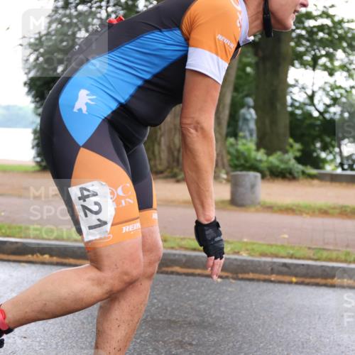 30.06.2024 - hella hamburg halbmarathon H.Heesch http://msf.ph/oto/6443678 30.06.2024 09:19:44 Zwischen KM18-KM19 421 meine-sportfotos.de