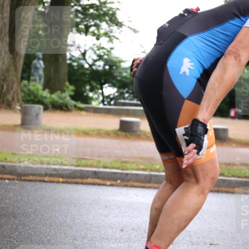 30.06.2024 - hella hamburg halbmarathon H.Heesch http://msf.ph/oto/6443683 30.06.2024 09:19:44 Zwischen KM18-KM19  meine-sportfotos.de