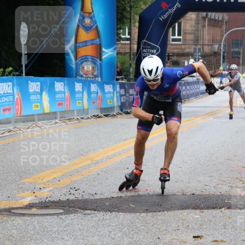 30.06.2024 - hella hamburg halbmarathon Strokosch-Dieckow http://msf.ph/oto/6562616 30.06.2024 09:12:04 Ziel 20026, 20092, 20316 meine-sportfotos.de